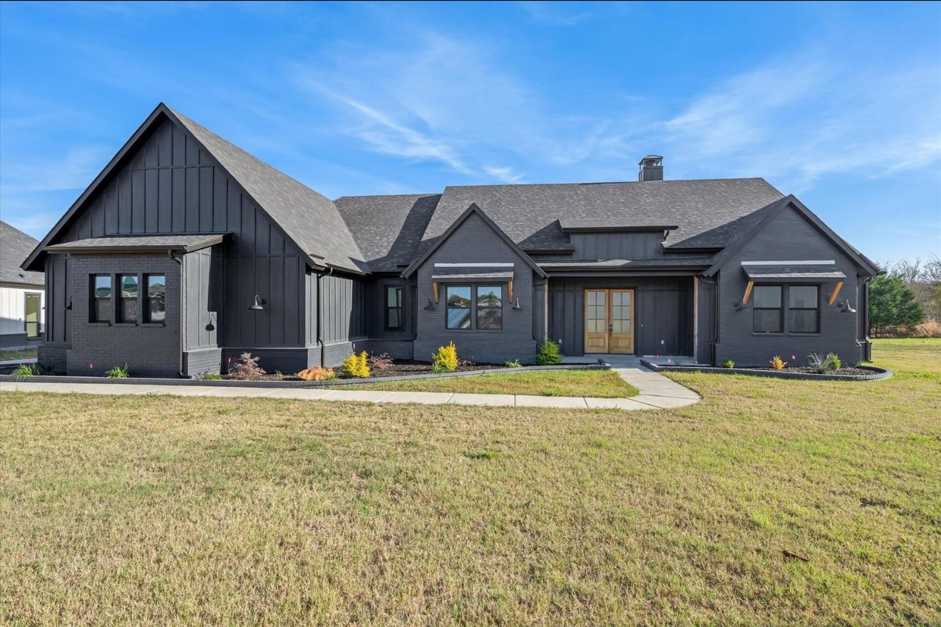 Completed custom home by Iron Kross Construction