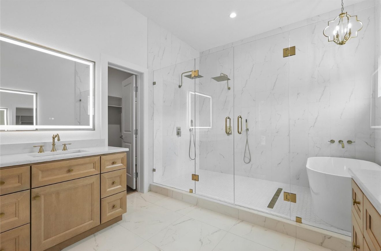 Primary bath — Double vanity