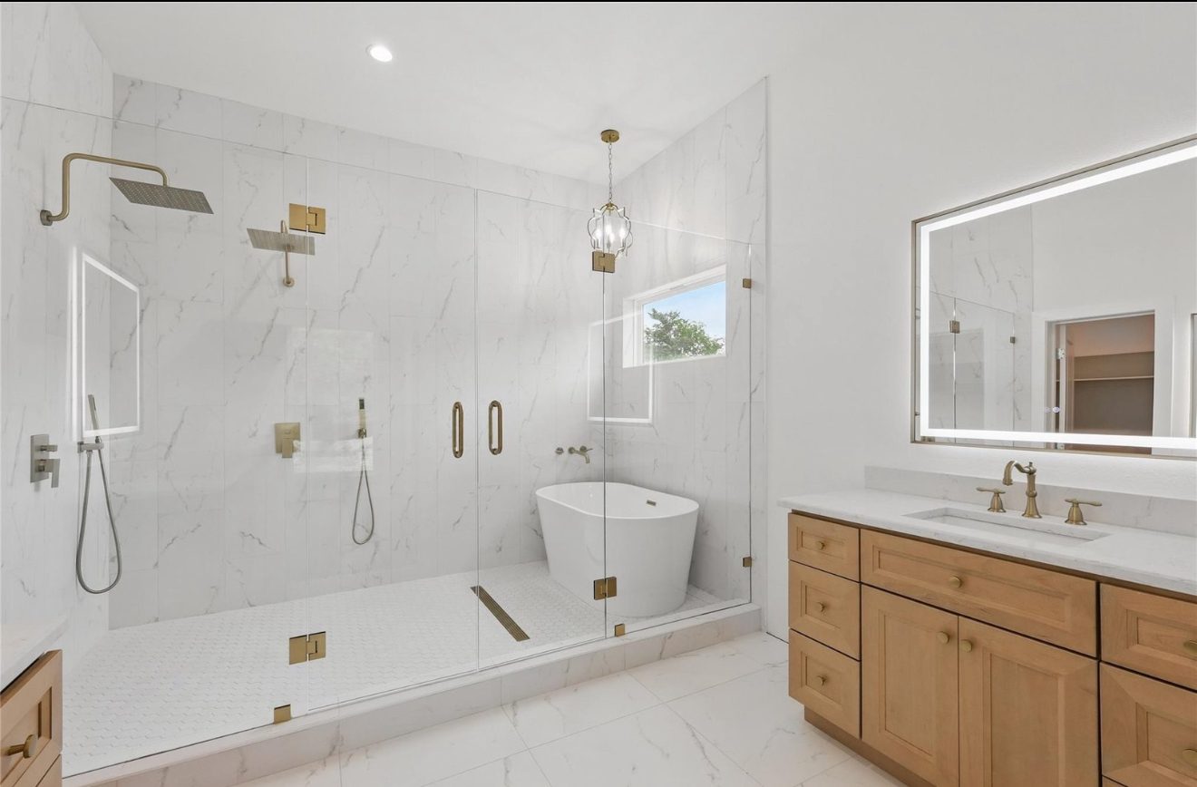 Marble wet room with freestanding tub