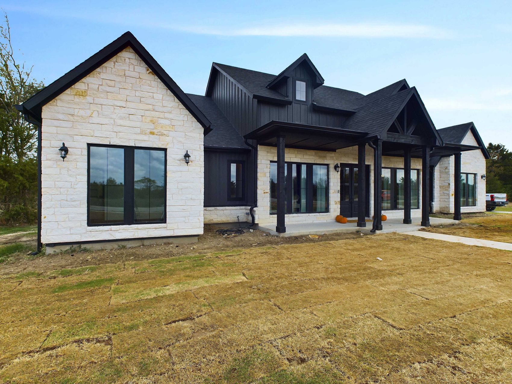 Covered porch — Stone and batten