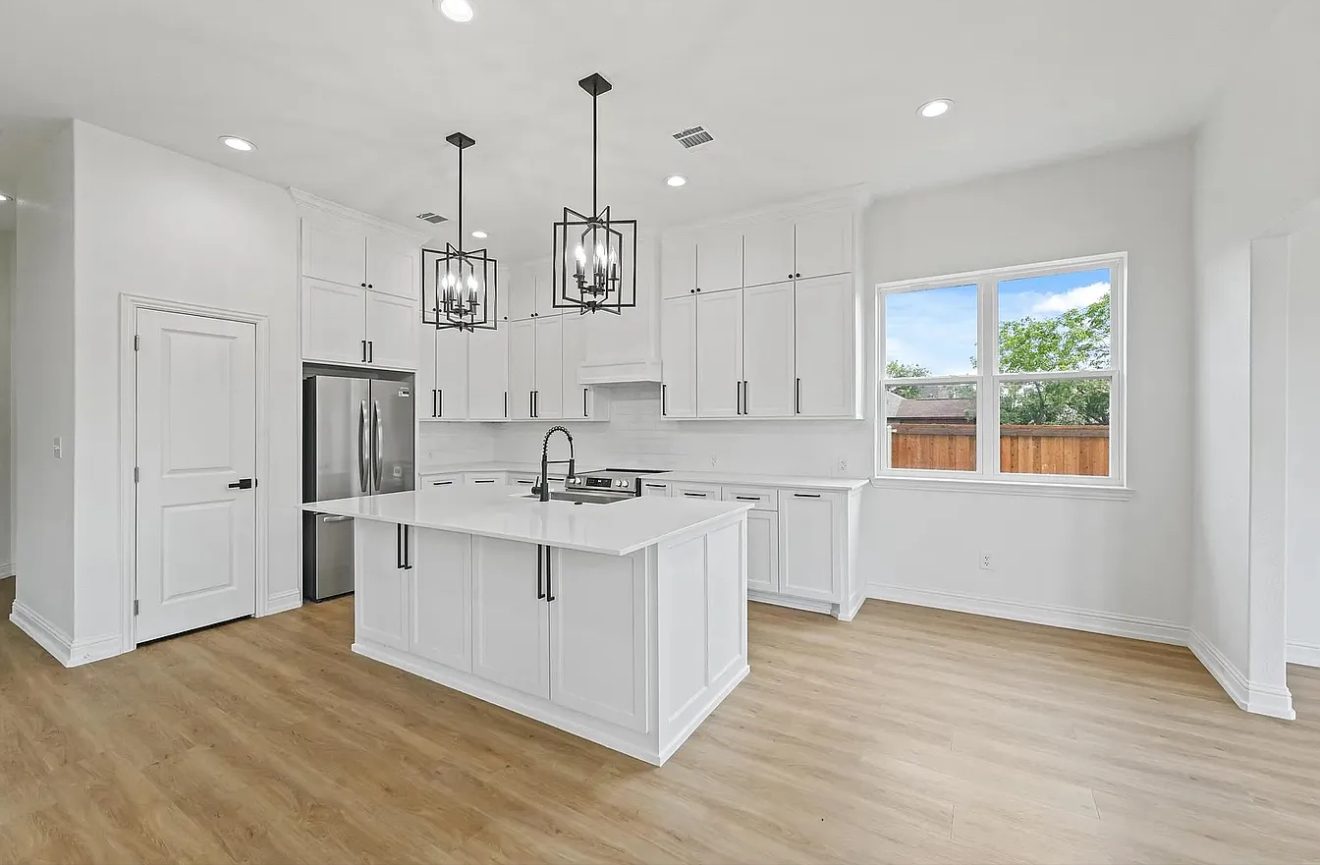 Kitchen — White and quartz