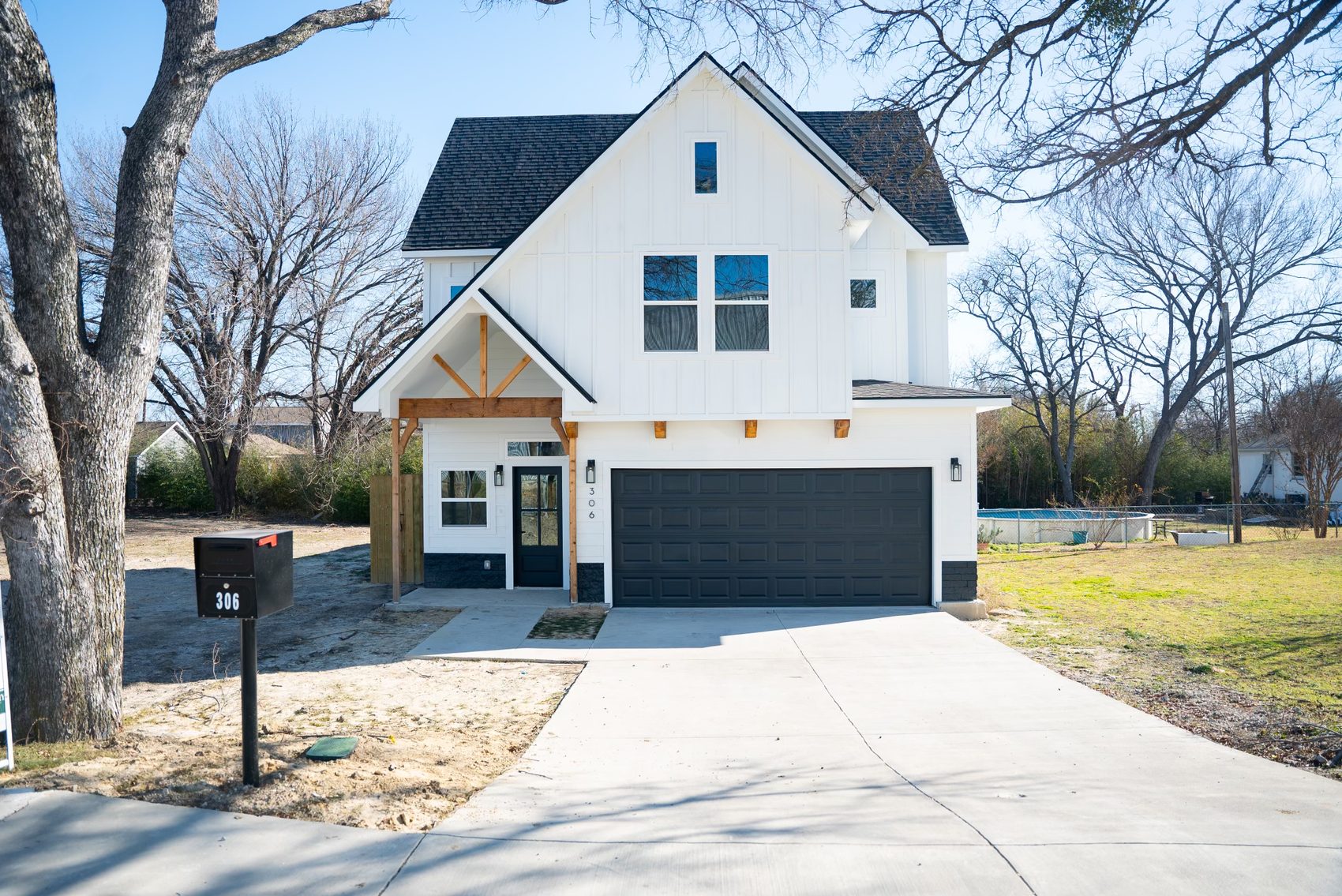 Washington St — Farmhouse